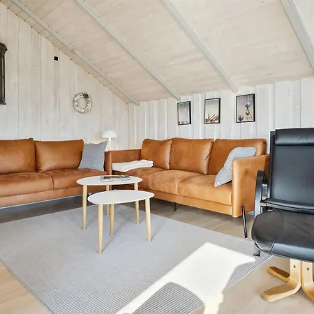 Сasa de vacaciones Algut - 75m From The Sea By Interhome Mommark